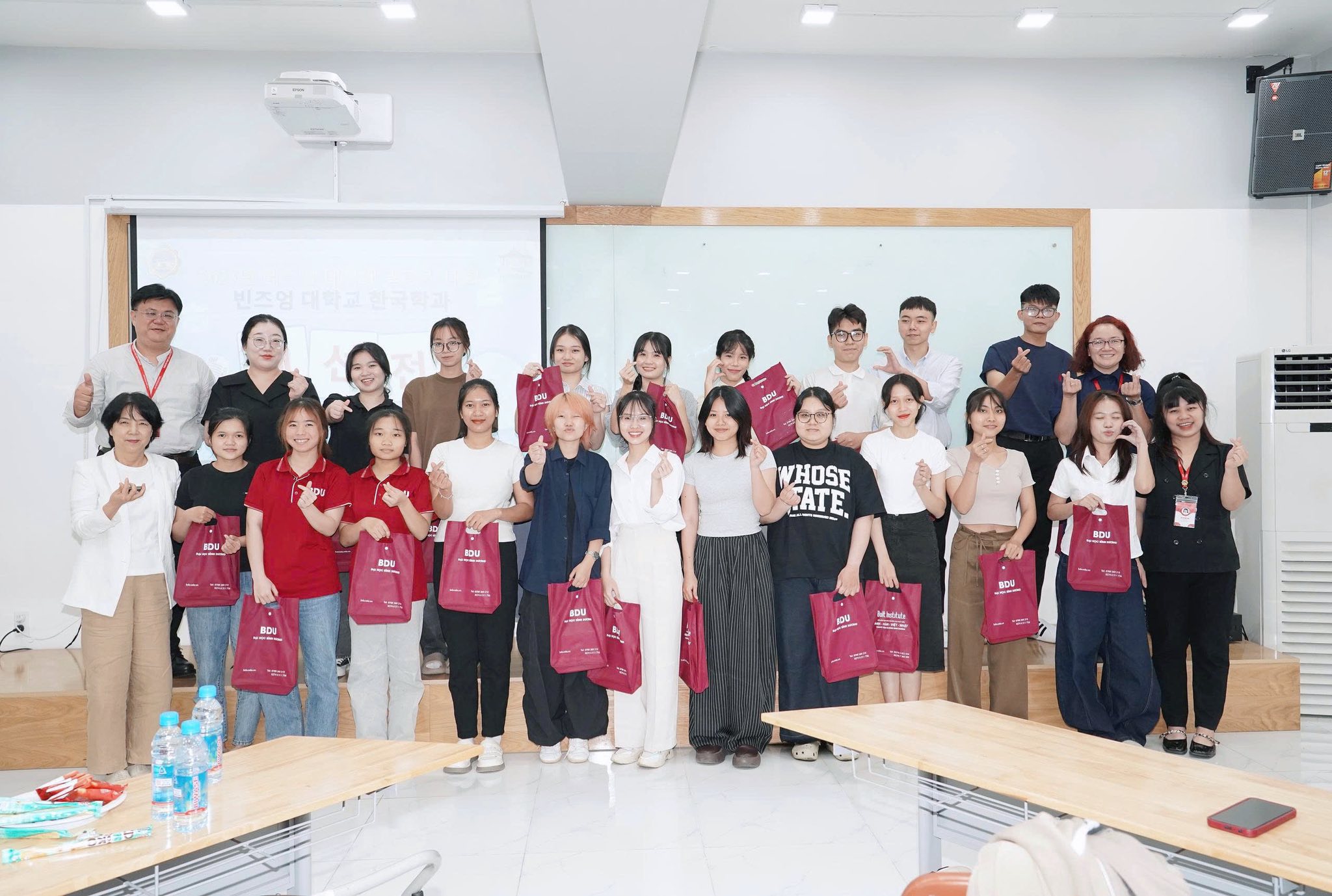 509261626 725159473229469 7876187991931058360 n