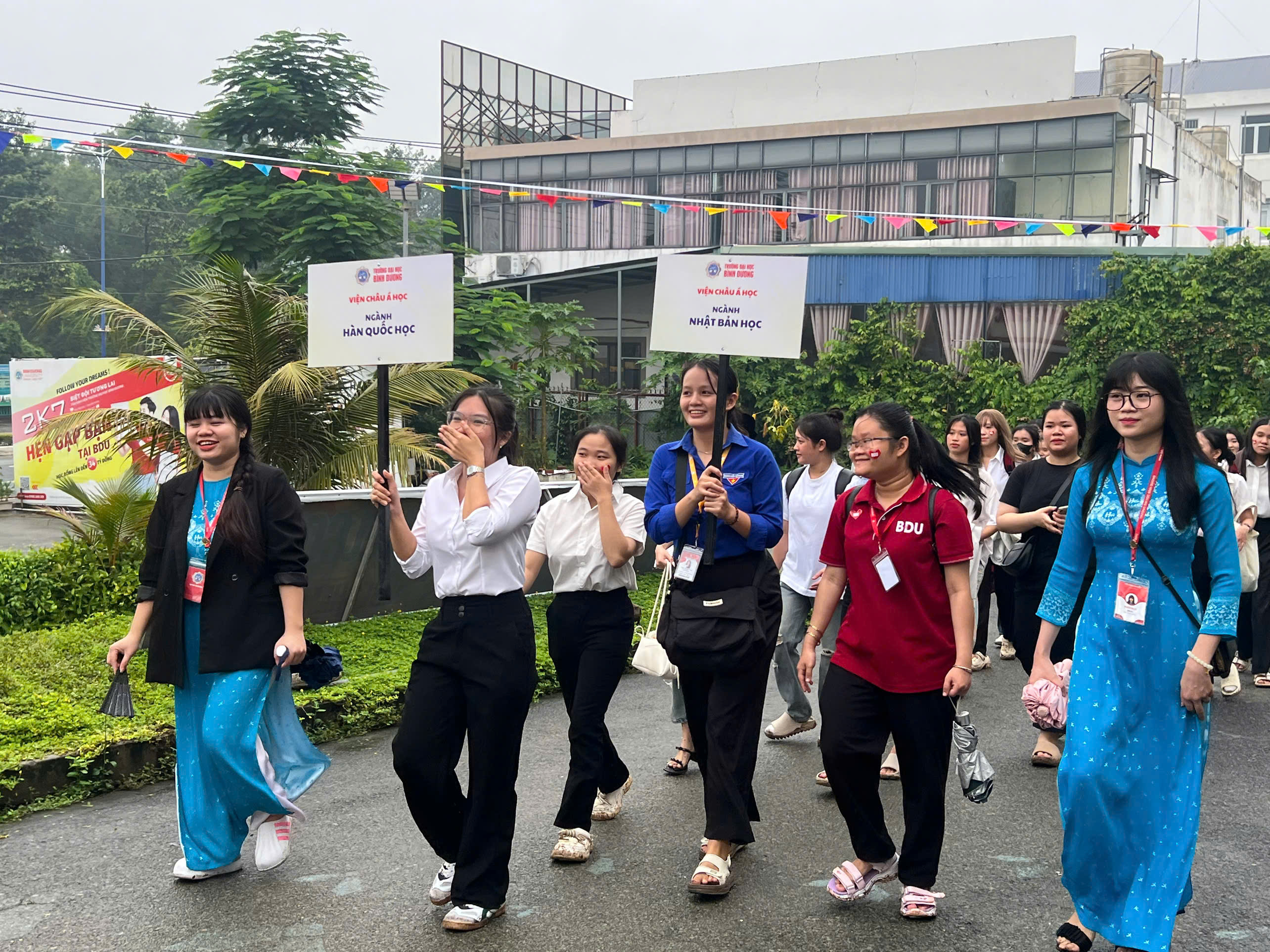 z7044224678686 5c0af687cb76e64bf1dfc4d806024530