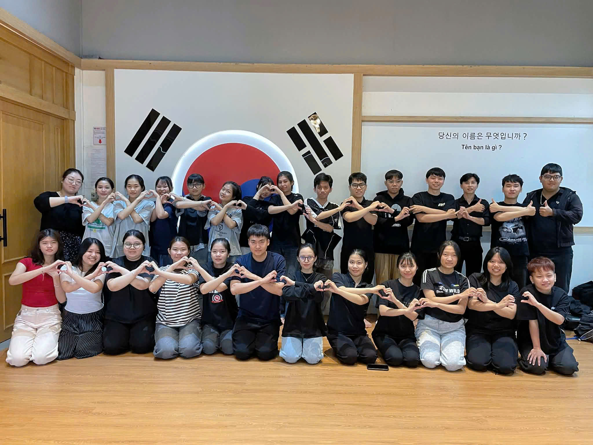 TRẢI NGHIỆM LÀM BINGSU CÙNG CLB VĂN HÓA HÀN QUỐC