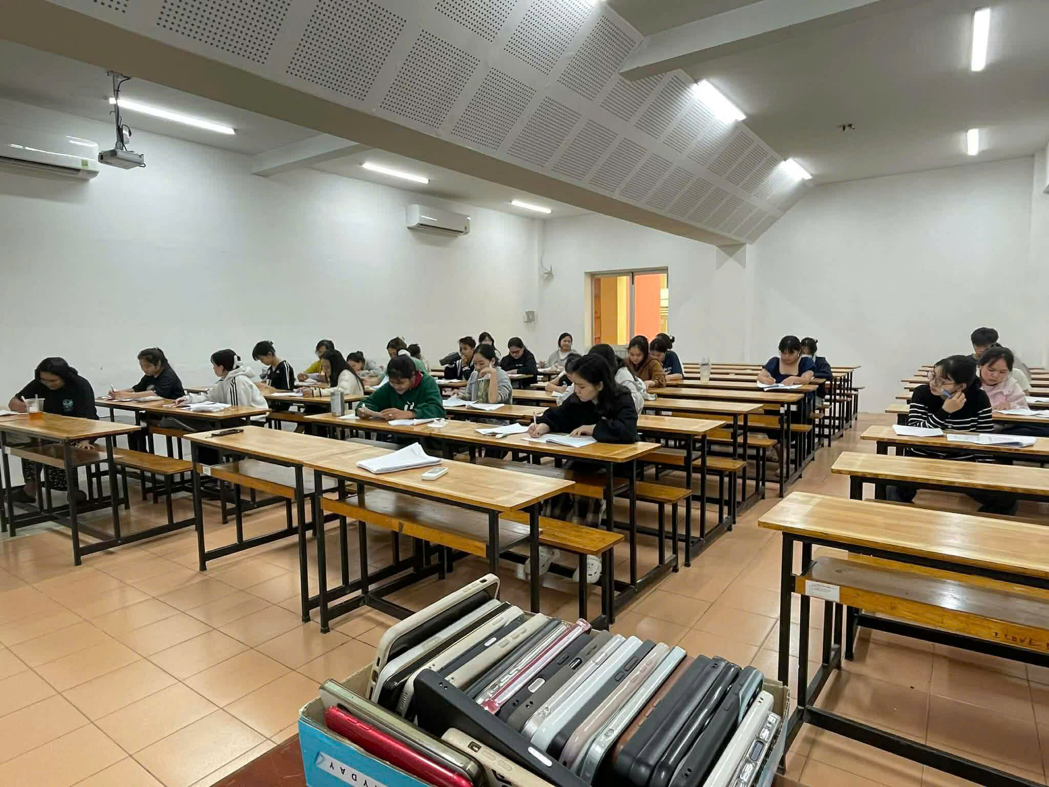 z7257991777067 b7e91bef772fc7681efda5bb472ca805