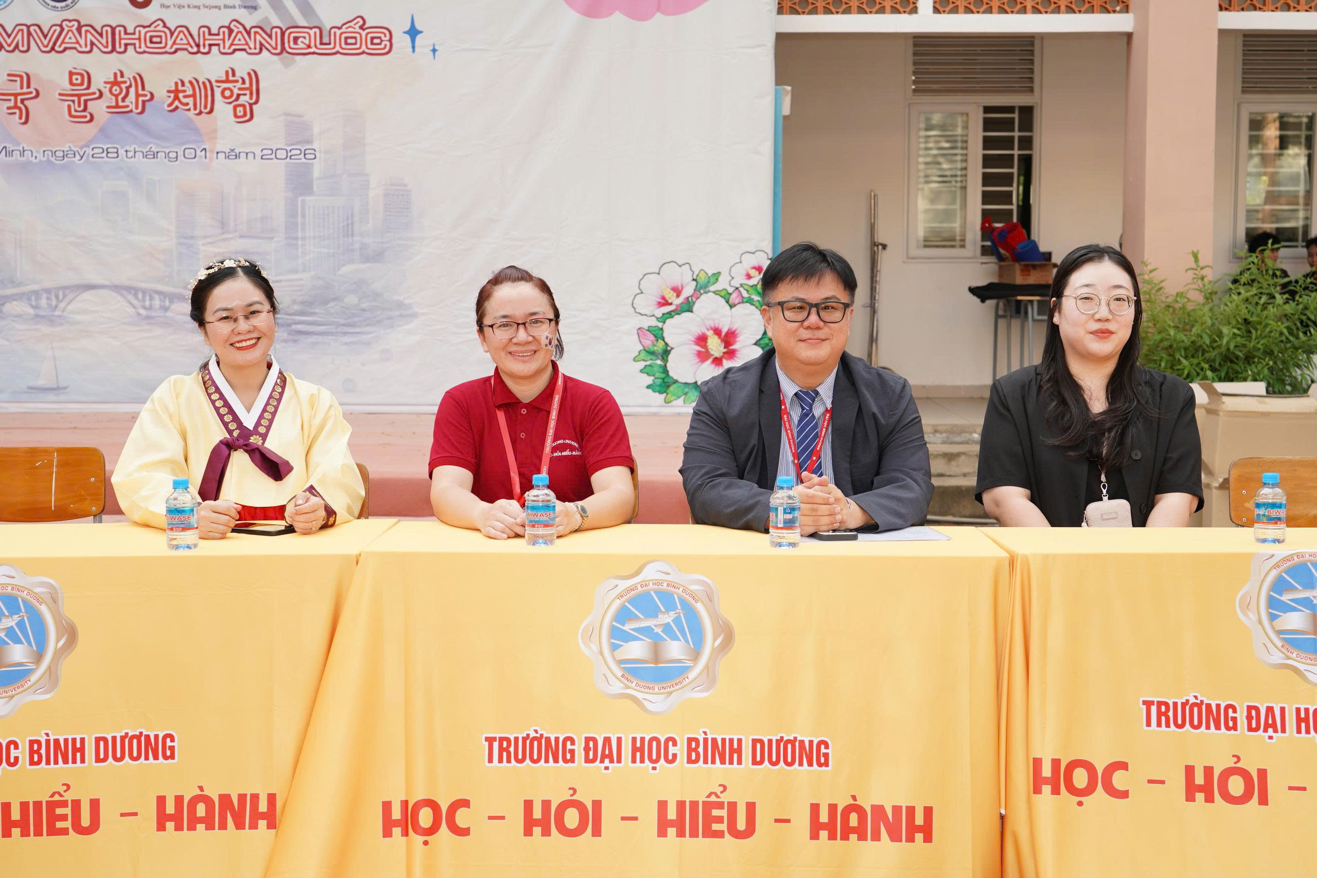 z7483548552928 291b582766e0224bf1a1df93fb577627